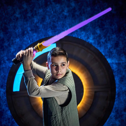 Star Wars Hasbro Power Crystal Lightsaber – Electronic Roleplay Toy with 10 Kyber Crystals and 7 Blade Colours | Create Your Own Custom Lightsaber with Sound FX | Gift for Kids Fans | Ages 4+