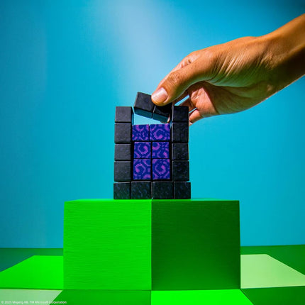 MGA's Miniverse Make It Mini Minecraft – Mini Collectables, Mystery Blind Packaging, DIY Resin Play, 12 Collectables, NOT Edible - for Collectors, Ages 8+ Years