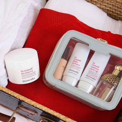 This Works In Transit Skin Defence, 40 ml - SPF Face Moisturiser with Hyaluronic Acid, Vitamin E and Antioxidants - Anti-Aging Daily Face Sunscreen with SPF 45 for Broad-Spectrum UVA/UVB Protection