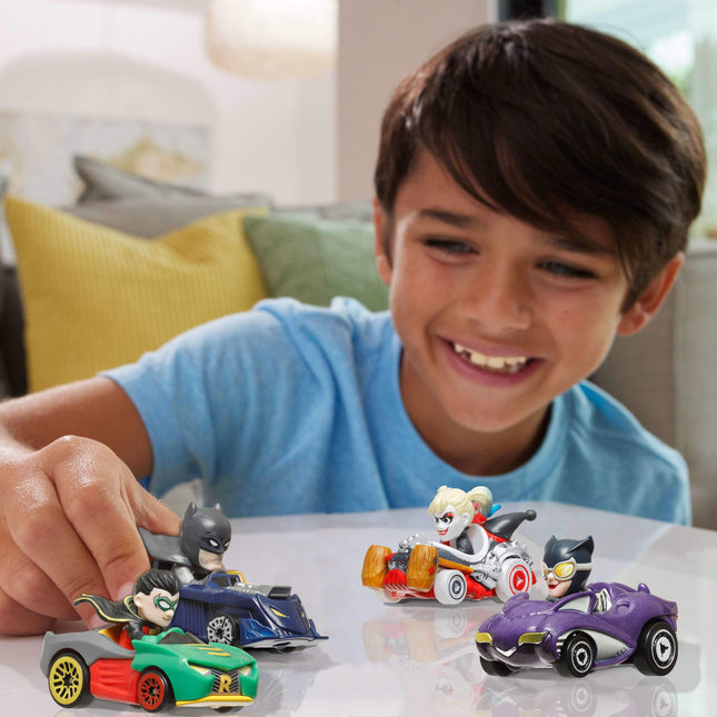 Hot Wheels RacerVerse, Set of 4 Die-Cars 1:64 Scale Toy Cars Optimized for Driving on Hot Wheels Tracks with Pop Culture Characters as Drivers, HKD33
