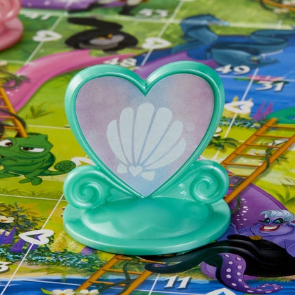 Hasbro Gaming Chutes and Ladders: Disney Princess Edition, juego de mesa para niños de 3 años en adelante, regalos de Pascua para niños y niñas, juego preescolar para 2 a 4 jugadores (exclusivo de Amazon)