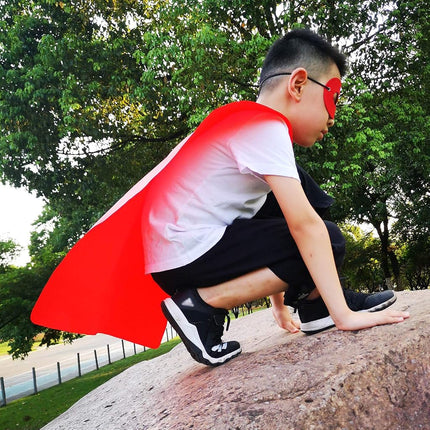 ADJOY Capas y Máscaras de Superhéroes para Niños Paquete de 14 Sets con Pegatinas de Superhéroes - Capas de Disfraz para Fiestas de Cumpleaños Temáticas de Superhéroes