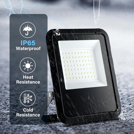 Simple Deluxe Paquete de 2 focos LED de exterior, 70W 7000LM, luz de trabajo exterior superbrillante con enchufe, resistente al agua IP65, luz de inundación de 6500K para garaje, patio, césped