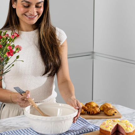 Mason Cash Colour Mix Cream Mixing Bowl | 2 Litre Capacity | 24cm Earthenware Bowl with Classic Pattern Design | Dishwasher Safe | Ideal for Pastry, Cakes, Cookies & Family Baking