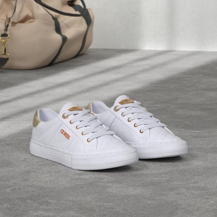 GUESS Women's Loven Sneaker, White, 2 UK