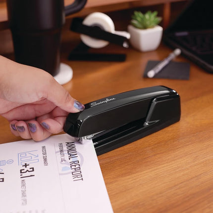 Swingline Stapler, 30 Sheet Capacity, 747 Business Stapler, Jam Free, Anti-Microbial, Metal, Black (74741)