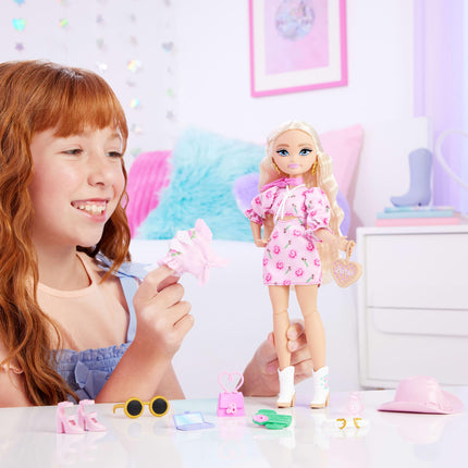 Barbie Dream Besties Festival Looks Set, Including Barbie “Malibu” Doll with Long, Blonde Stylized Hair, 10+ Removable Fashions & Accessories, JGH87
