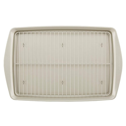 Juego de utensilios de horno antiadherentes Rachael Ray sin agarres, bandejas para hornear galletas antiadherentes y rejilla de enfriamiento - 2 piezas, plateado