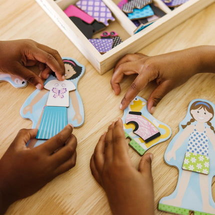 Melissa & Doug 9314 Set magnético de disfraces para jugar a las mejores amigas, multicolor, 1 unidad