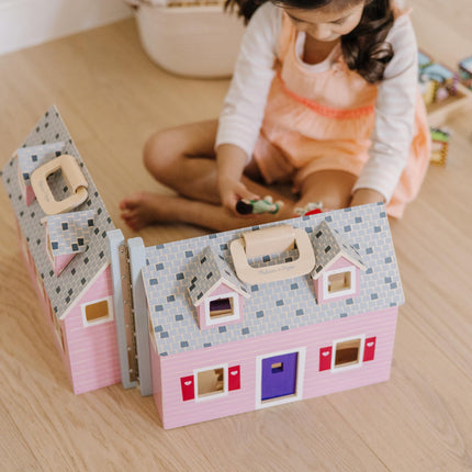 Melissa & Doug Casa de muñecas de madera plegable con 2 muñecas y muebles de madera, casa de muñecas pequeña portátil para niños a partir de 3 años