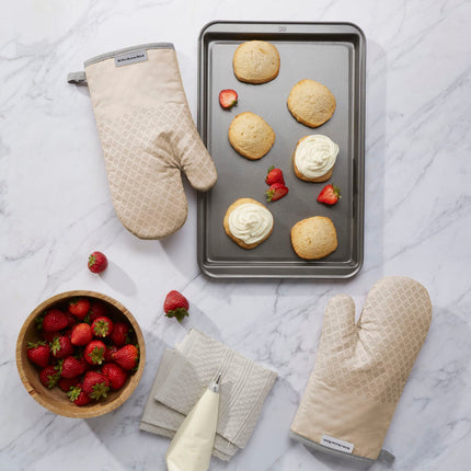 KitchenAid Asteroid Oven Mitt 2-Pack Set, Milkshake Tan, 7"x12.5"