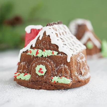 Nordic Ware Gingerbread House Duet Pan