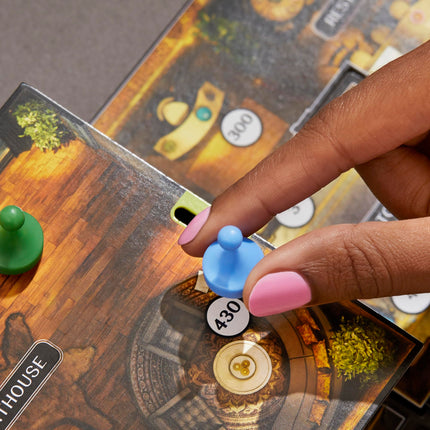 Juego de mesa Hasbro Gaming Cluedo Escape: El hotel de medianoche, juego de escape Cluedo, juegos de misterio de una sola resolución, juegos familiares para mayores de 10 años, de 1 a 6 jugadores, 90 minutos de media (F6417)
