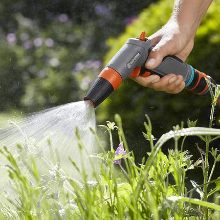Gardena Comfort Cleaning Syringe: Water Syringe for Cleaning and Spraying, with Pulse Trigger and Permanent Lock, Frost Resistant (18303-20)