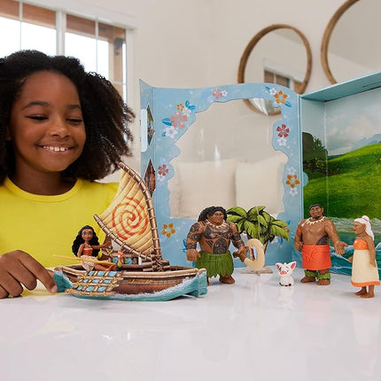 Disney Princess Toys, Moana Story Pack with 6 Key Characters, Small Dolls, Figures and Accessories Inspired by Disney Movies, Gifts for Kids