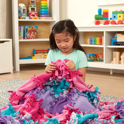 Melissa & Doug ¡Creado por mí! Manta de flores de vellón Kit de manualidades sin coser (48 cuadros, 1.22 m x 1.52 m)