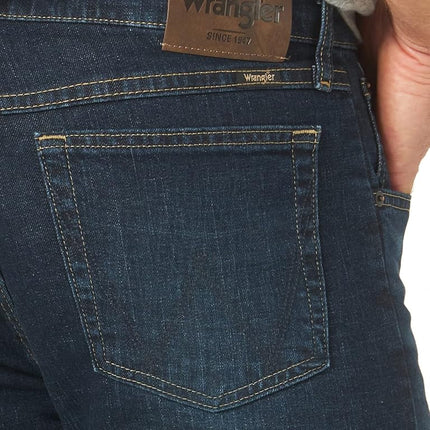 Wrangler Men's Free-to-Stretch Regular Fit Jean, Blackened Indigo, 31W x 30L