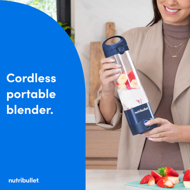 Nutribullet Licuadora Portátil, Inalámbrica, Vaso de 20oz, Licuadora Personal para Batidos, Recargable por USB-C, Azul Marino, NBPB50100NB