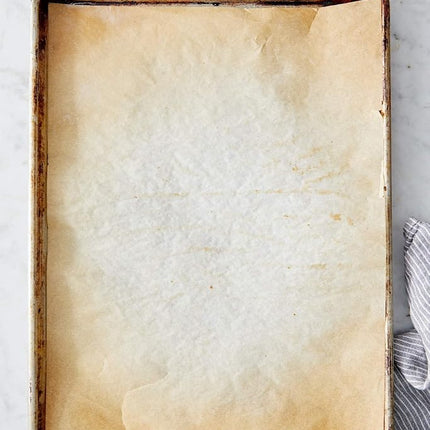 Hojas de Papel Pergamino Precortadas de Grado Profesional King Arthur para Hornear: 100 unidades, Antiadherentes, Reutilizables, Resistentes, Se ajustan a bandejas de 18 x 13 pulgadas, Recubiertas de Silicona, Suministros para Hornear Hechos en EE. UU.