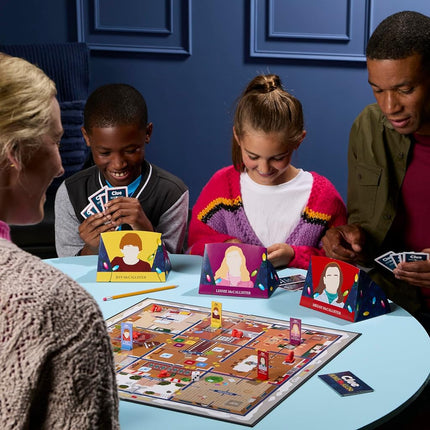 Hasbro Gaming CLUE Home Alone