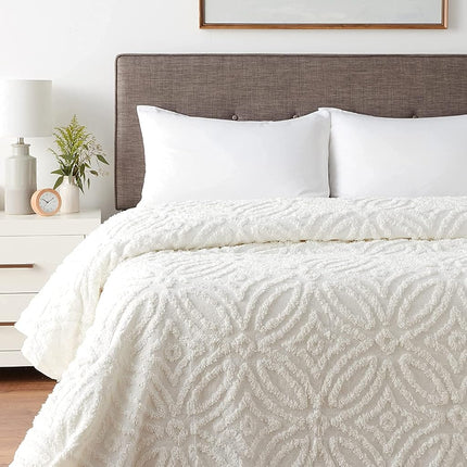 Beatrice Home Fashions Wedding Ring Chenille Bedspread, Queen