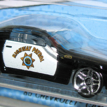 Hot Wheels Serie Internacional de Coches de Policía 2020 #1/5 EE. UU. Patrulla de Carreteras de California Chevrolet Camaro '85