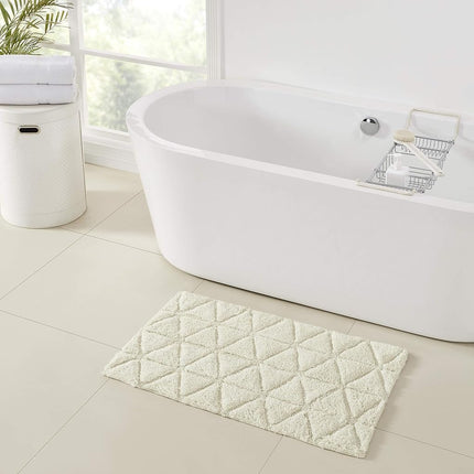 Refinery29 | Jagger Collection | Luxury Diamond Chenille Bath Rug, Non-Slip, Absorbent Plush Bath Mat for Tub, Shower and Bathroom, Machine Washable Cotton (21"X 34", White)