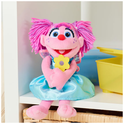 GUND Niños Plaza Sésamo Peluche ABBY CADABBY Con Flores