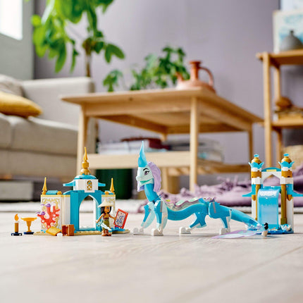 LEGO Disney Raya y Sisu Dragon 43184; Un juguete y kit de construcción único; Ideal para niños a los que les gustan las historias con dragones y las aventuras con personajes fuertes de Disney, Novedad 2021 (216 piezas)