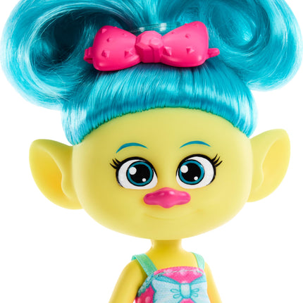 Mattel DreamWorks Trolls Band Together Trendsettin’ Fashion Doll, Smidge with Vibrant Hair & Accessory, Toys Inspired by the Movie