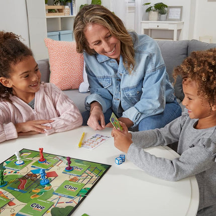 Hasbro Gaming Clue Junior Game, 2-Sided Gameboard, 2 Games in 1, Clue Mystery Game for Younger Kids Ages 4 and Up, Kids Games for 2 to 6 Players