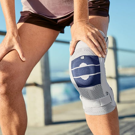 Bauerfeind - GenuTrain S - Hinged Knee Brace Support - Advanced Stability of the knee joint - Right Knee - Size 3 - Color Beige
