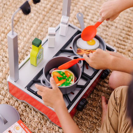 Melissa & Doug 19-Piece Deluxe Wooden Cooktop Set (E-Commerce Packaging)