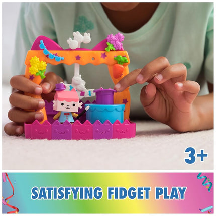 Gabby’s Dollhouse, Baby Box Talent Show Balcony Playset, 8-Pcs with Toy Figures, Doll’s House Accessories and Sensory Play, Kids’ Toys for Girls and Boys 3+