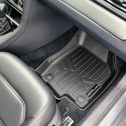 SMARTLINER Tapis de sol 2 rangées, toutes saisons, ajustement personnalisé, noirs, compatibles avec Volkswagen Passat 2012-2019 (compatible uniquement avec les modèles à transmission automatique)