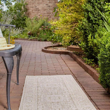 Unique Loom Outdoor Aztec Collection Area Rug - Chalca (2' 7" x 12' Runner, Light Gray/Ivory)