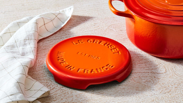 Trépied en fonte émaillée Signature Le Creuset, 22 cm, Cerise