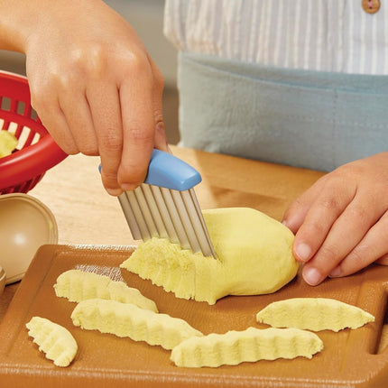 Little Tikes Creative Chefs Cheeseburger and Fries Kit - Comes with Make It Mix and 22 Realistic Accessories, Pretend Play Cooking Set, NOT EDIBLE, Suitable for Boys and Girls Ages 3+ Years