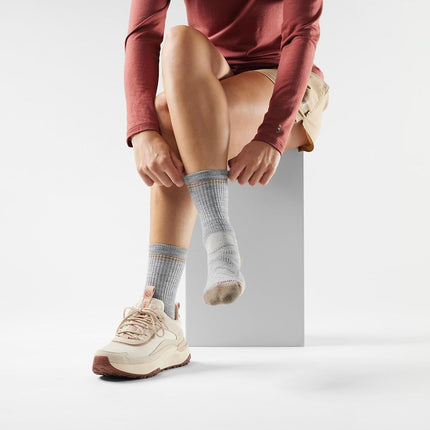 Smartwool Women's Hike Light Cushion Crew Socks,LIGHTGREYWHITE,M EU