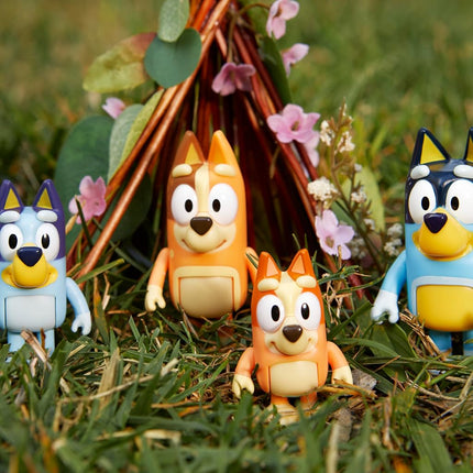 Bluey 13009 and Family: , Bingo, Bandit and Chilli 4 Figure pack Articulated Character Action Figures 2.5 inches Official Collectable Toy, Multicoloured