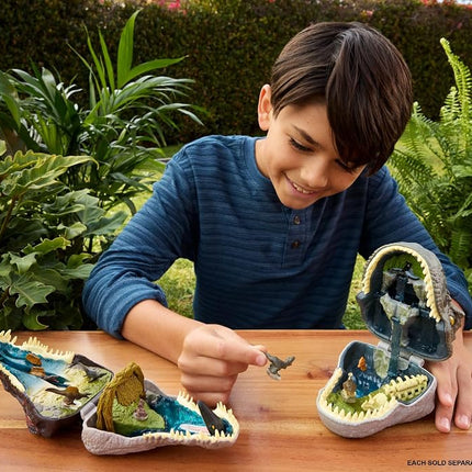 Mattel Jurassic World Rebirth Micro Adventure Playset, Spinosaurus Head Opens to 4 Interactive Features, 3 Micro Figures, Dinosaur Toy, JGB98