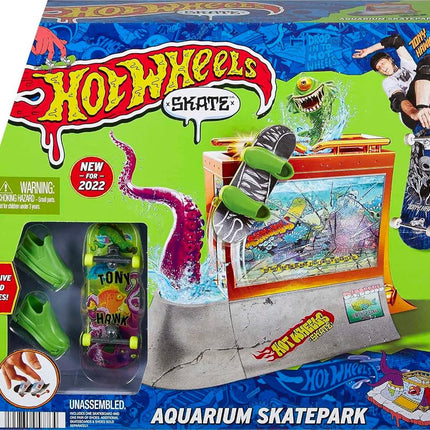 Hot Wheels Skate Aquarium Skatepark Playset Designed with Tony Hawk, Includes Tony Hawk Fingerboard & 1 Pair of Removable Skate Shoes