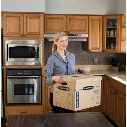 BANKERS BOX SmoothMove Classic Moving Boxes, Tape-Free Assembly, Easy Carry Handles, Medium, 18 x 15 x 14 Inches, 20 Pack (8817202)