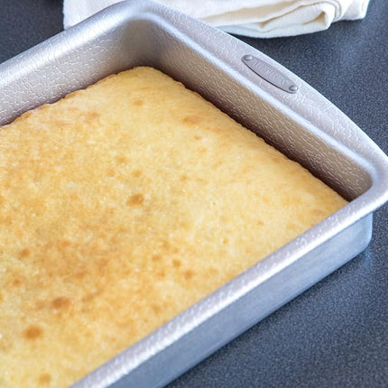 Doughmakers 9" x 13" Cake Commercial Grade Aluminum Bake Pan