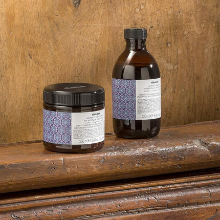 Alchemic by Davines Silver Shampoo 280ml