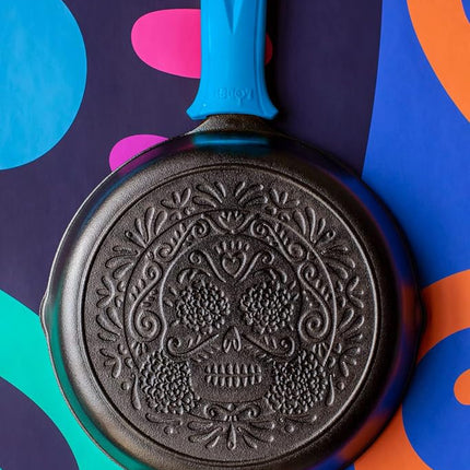 Lodge Seasoned Cast Iron Sugar Skull Skillet with Handle Holder Black 10.25 Inch
