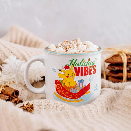 Taza de cerámica Silver Buffalo Pokémon "Holiday Vibes" con Pikachu, 591 ml