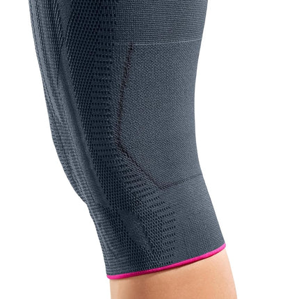 medi Genumedi - Knee Brace Unisex | Silver | Size III | Knee Support with Patella Silicone Ring | Both sides compatible