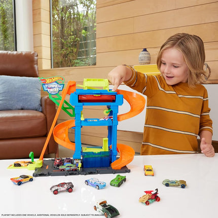 Hot Wheels City Tunnel Twist Car Wash & 1 Color Shifters Toy Car