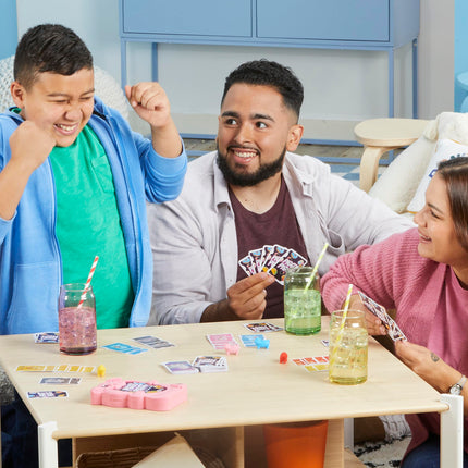 Hasbro Gaming Piggy Piggy Card Game, Fun and Fast Card Game for Families, Children, Teenagers and Adults, Ages 7+, for 2 to 6 Players